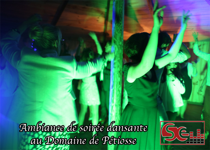 soiree dansante domaine de petiosse sud evenements sonorisation animations ambiance sud landes saint julien en born mimizan sud landes pays basque bayonne pau bearn animateur dj djette ambiance lumieres dynamique lieu de reception traiteur tente aquitaine