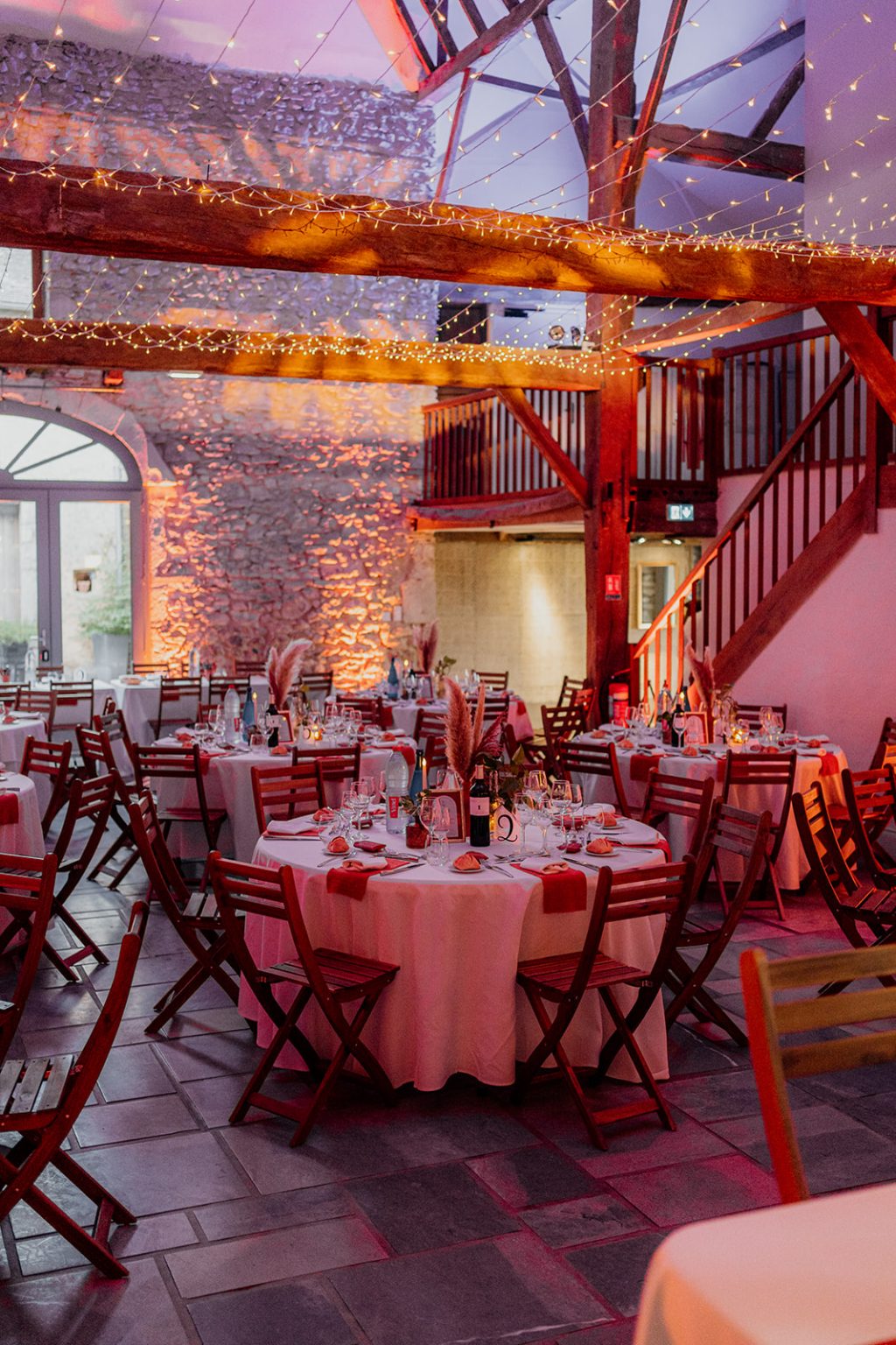 Décoration lumineuse intérieure mariage 2025
